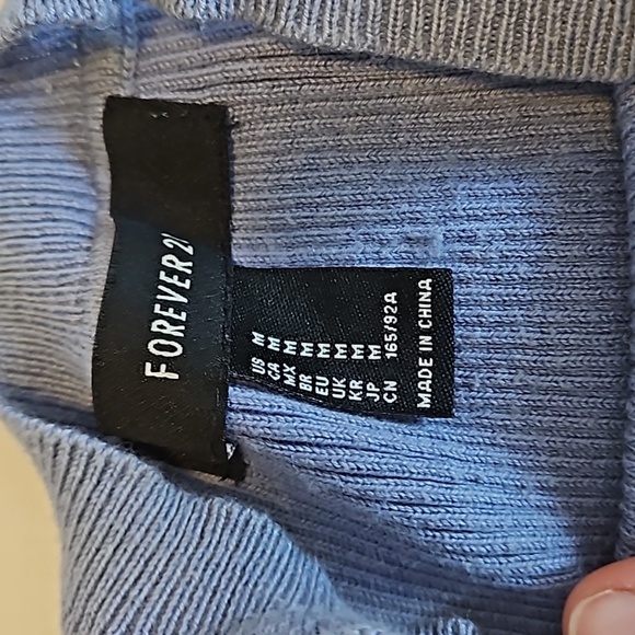 🩴 Blue Halter Ribbed Crop Top Size M - Picture 5 of 5